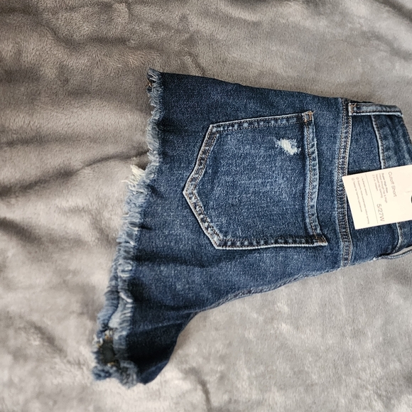 So jrs cuttoff super high rise jean denim shorts distressed sz 3 /26 5 /27 nwt - Picture 2 of 6